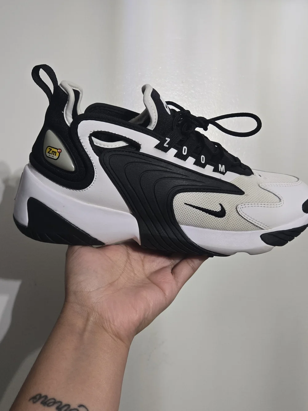 Nike Zoom Men’s Black & White Athletic Sneakers
